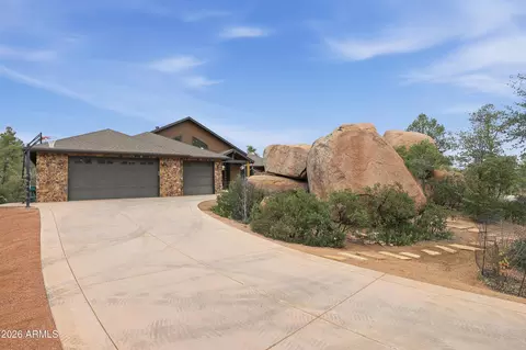 Exterior - 1412 E Phoenix St, Payson, AZ 85541 photo 2 of 19