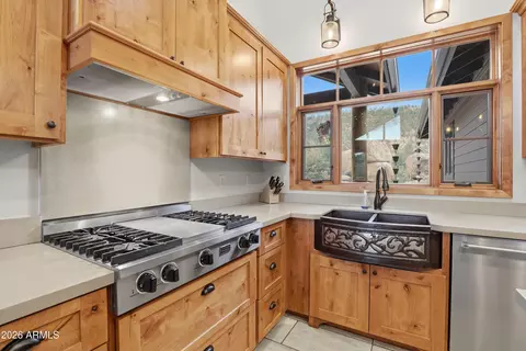 Kitchen - 1412 E Phoenix St, Payson, AZ 85541 photo 3 of 5