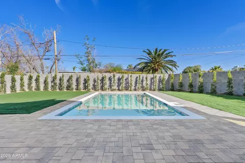 Exterior - 1246 E Oregon Ave, Phoenix, AZ 85014 photo 3 of 8
