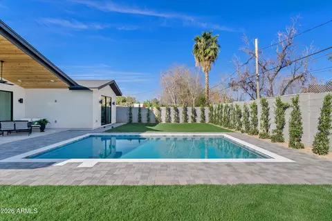 Exterior - 1246 E Oregon Ave, Phoenix, AZ 85014 photo 8 of 8