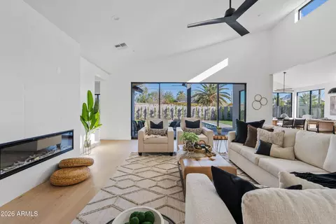 Living - 1246 E Oregon Ave, Phoenix, AZ 85014 photo 1 of 3