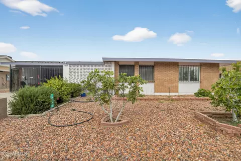 10548 W Caron Dr, Sun City, AZ 85351