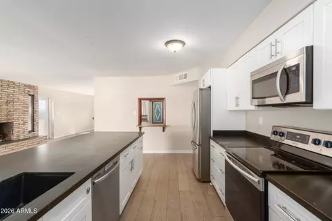 Kitchen - 1874 E Geneva Dr, Tempe, AZ 85282 photo 3 of 3