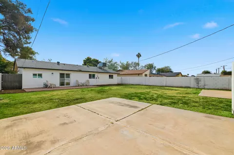 Exterior - 2030 E Whitton Ave, Phoenix, AZ 85016 photo 5 of 6