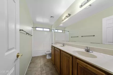 Entry Way - 1813 E Beverly Rd, Phoenix, AZ 85042 photo 3 of 3