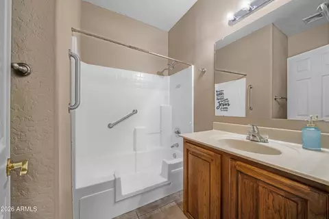Bath - 1813 E Beverly Rd, Phoenix, AZ 85042 photo 1 of 3