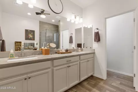 Bath - 4306 Erie St, Gilbert, AZ 85295 photo 2 of 3