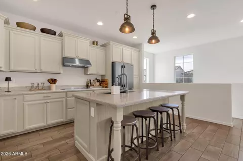 Kitchen - 4306 Erie St, Gilbert, AZ 85295 photo 3 of 6
