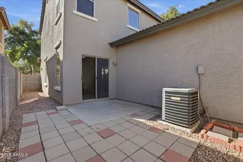 Exterior - 1915 E Oxford Ln, Gilbert, AZ 85295 photo 6 of 7