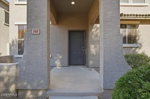 Exterior - 1915 E Oxford Ln, Gilbert, AZ 85295 photo 3 of 7
