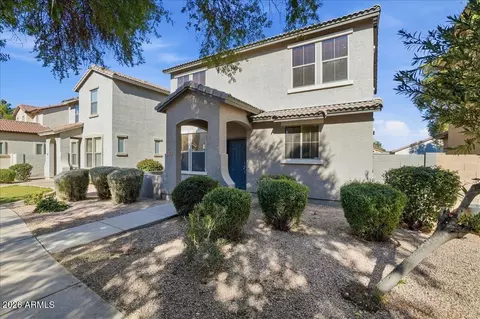 Exterior - 1915 E Oxford Ln, Gilbert, AZ 85295 photo 2 of 7