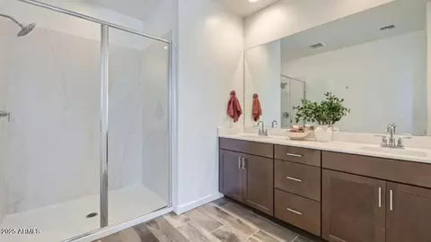 Entry Way - 9814 W Verde Ln, Phoenix, AZ 85037 photo 3 of 3