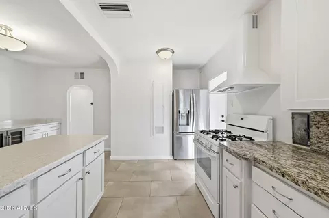 Kitchen - 1117 E Fern Dr N, Phoenix, AZ 85014 photo 1 of 3