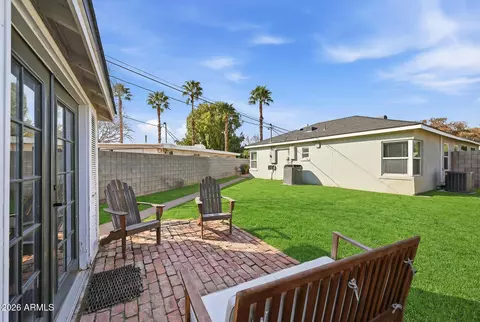Exterior - 1117 E Fern Dr N, Phoenix, AZ 85014 photo 5 of 7