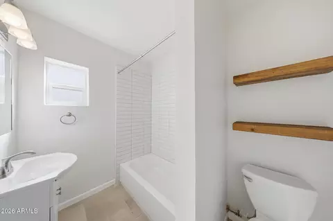 Bath - 1117 E Fern Dr N, Phoenix, AZ 85014 photo 5 of 5