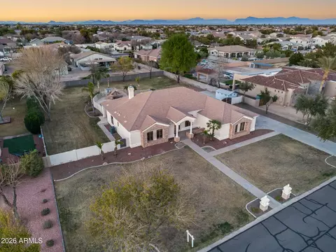 View/Area - 2742 E Villa Park Ct, Gilbert, AZ 85298 photo 2 of 15