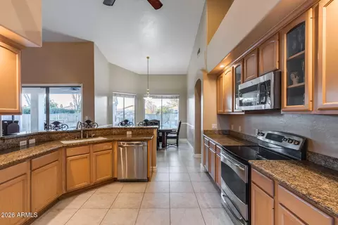 Kitchen - 2742 E Villa Park Ct, Gilbert, AZ 85298 photo 2 of 5