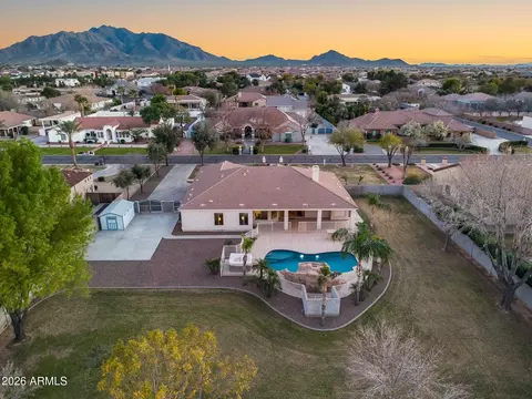 View/Area - 2742 E Villa Park Ct, Gilbert, AZ 85298 photo 9 of 15