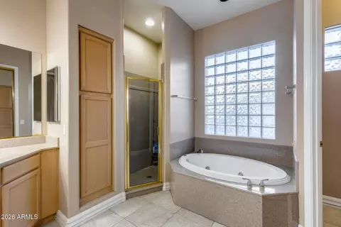 Bath - 2742 E Villa Park Ct, Gilbert, AZ 85298 photo 2 of 6
