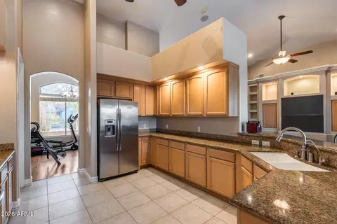 Kitchen - 2742 E Villa Park Ct, Gilbert, AZ 85298 photo 4 of 5