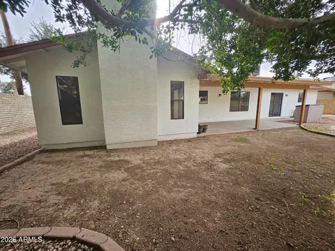 5104 W Christy Dr, Glendale, AZ 85304