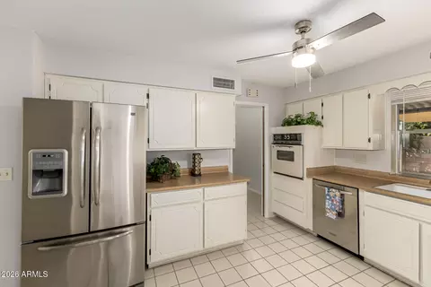 Kitchen - 4730 E Crescent Ave, Mesa, AZ 85206 photo 3 of 3