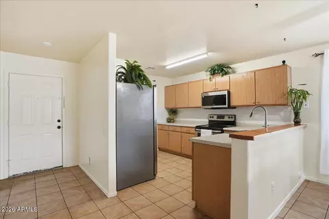 Kitchen - 1825 W Renaissance Ave, Apache Junction, AZ 85120 photo 1 of 2