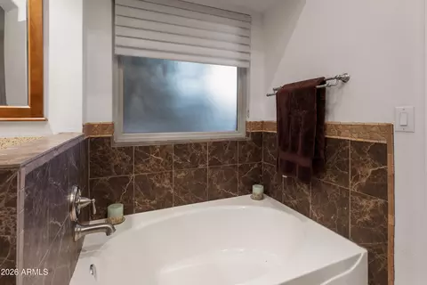 4506 E Lone Cactus Dr, Phoenix, AZ 85050 photo 14
