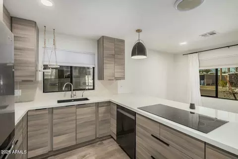 3104 E Broadway Rd #276, Mesa, AZ 85204