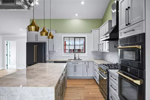 Kitchen - 3616 E Fairmount Ave, Phoenix, AZ 85018 photo 3 of 8