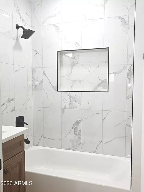 Bath - 720 E Franklin Ave, Mesa, AZ 85204 photo 2 of 2