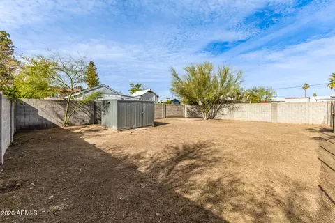 Exterior - 8920 N 10th St, Phoenix, AZ 85020 photo 5 of 9