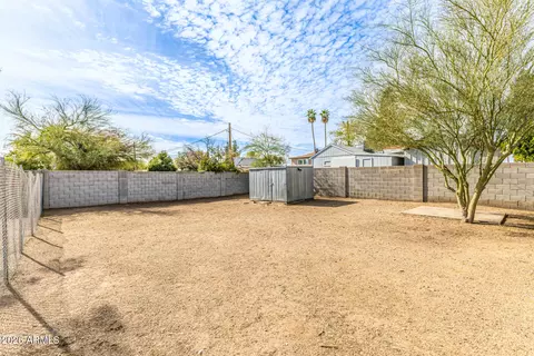 Exterior - 8920 N 10th St, Phoenix, AZ 85020 photo 4 of 9