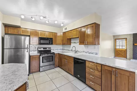 Kitchen - 2015 E Southern Ave #22, Tempe, AZ 85282 photo 3 of 3