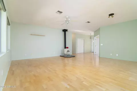 Living - 52162 E Black Jack Rd, Miami, AZ 85539 photo 2 of 3