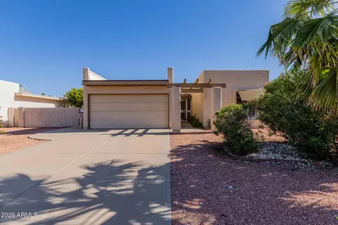 26409 S Howard Dr, Sun Lakes, AZ 85248