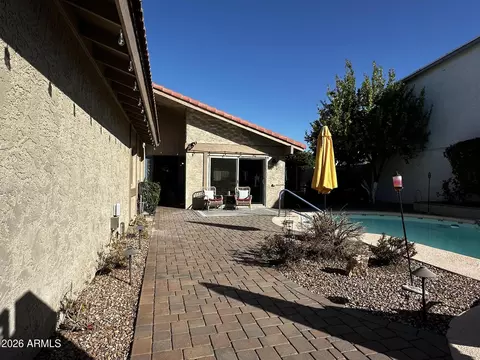 Exterior - 1508 E Weathervane Ln, Tempe, AZ 85283 photo 3 of 4