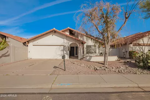 2142 W Knowles Cir, Mesa, AZ 85202
