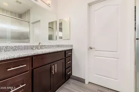 Bath - 1136 E San Tan Dr, Gilbert, AZ 85296 photo 1 of 2