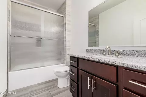 Bath - 1136 E San Tan Dr, Gilbert, AZ 85296 photo 2 of 2
