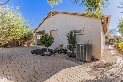 Exterior - 1136 E San Tan Dr, Gilbert, AZ 85296 photo 3 of 4