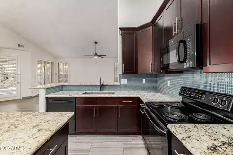 Kitchen - 1136 E San Tan Dr, Gilbert, AZ 85296 photo 4 of 4