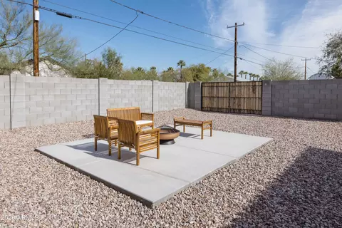 Exterior - 1346 E Palm Ln, Phoenix, AZ 85006 photo 12 of 14