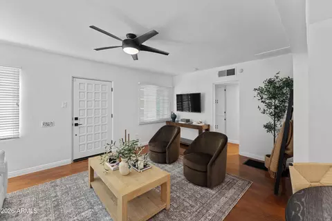 Living - 1346 E Palm Ln, Phoenix, AZ 85006 photo 1 of 1
