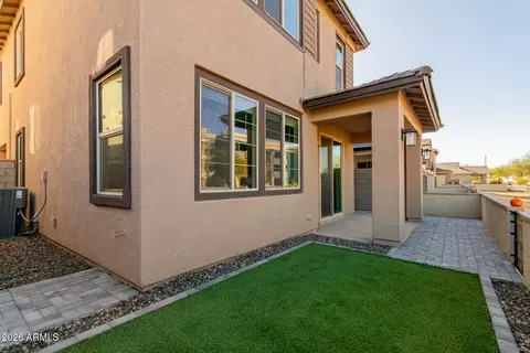 Exterior - 9314 E Sequence Ave, Mesa, AZ 85212 photo 6 of 9