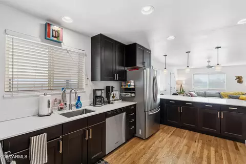 Kitchen - 1006 E Indianola Ave, Phoenix, AZ 85014 photo 5 of 7