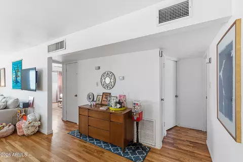 Entry Way - 1006 E Indianola Ave, Phoenix, AZ 85014 photo 2 of 2