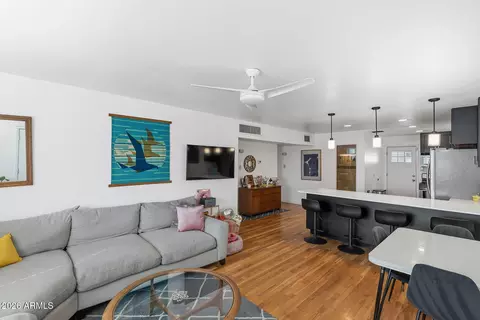 Living - 1006 E Indianola Ave, Phoenix, AZ 85014 photo 2 of 3