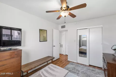 Bedroom - 1006 E Indianola Ave, Phoenix, AZ 85014 photo 4 of 4