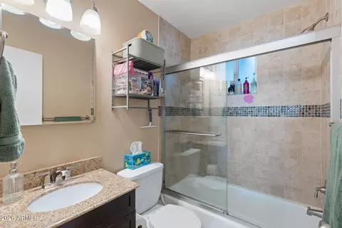 Bath - 1006 E Indianola Ave, Phoenix, AZ 85014 photo 1 of 2